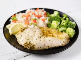 Grilled Chicken Breast with Steamed Vegetables