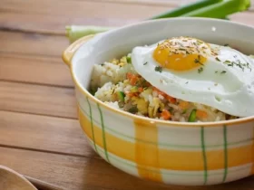Cauliflower Fried Rice with Vegetables and Egg